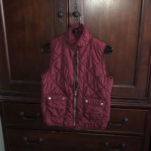 🌟SALE🌟 3 for $12 💕Burgundy quilted vest
